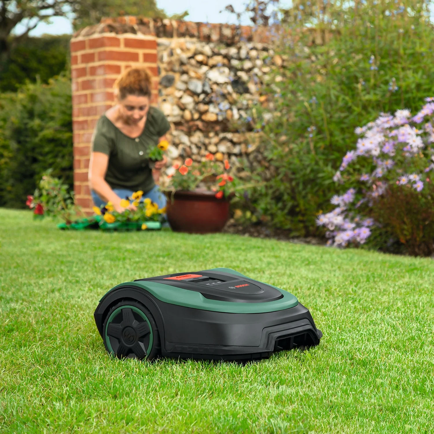 Bosch 18V Indego S Plus 500 Robotic Lawn Mower - 19cm - Image 8