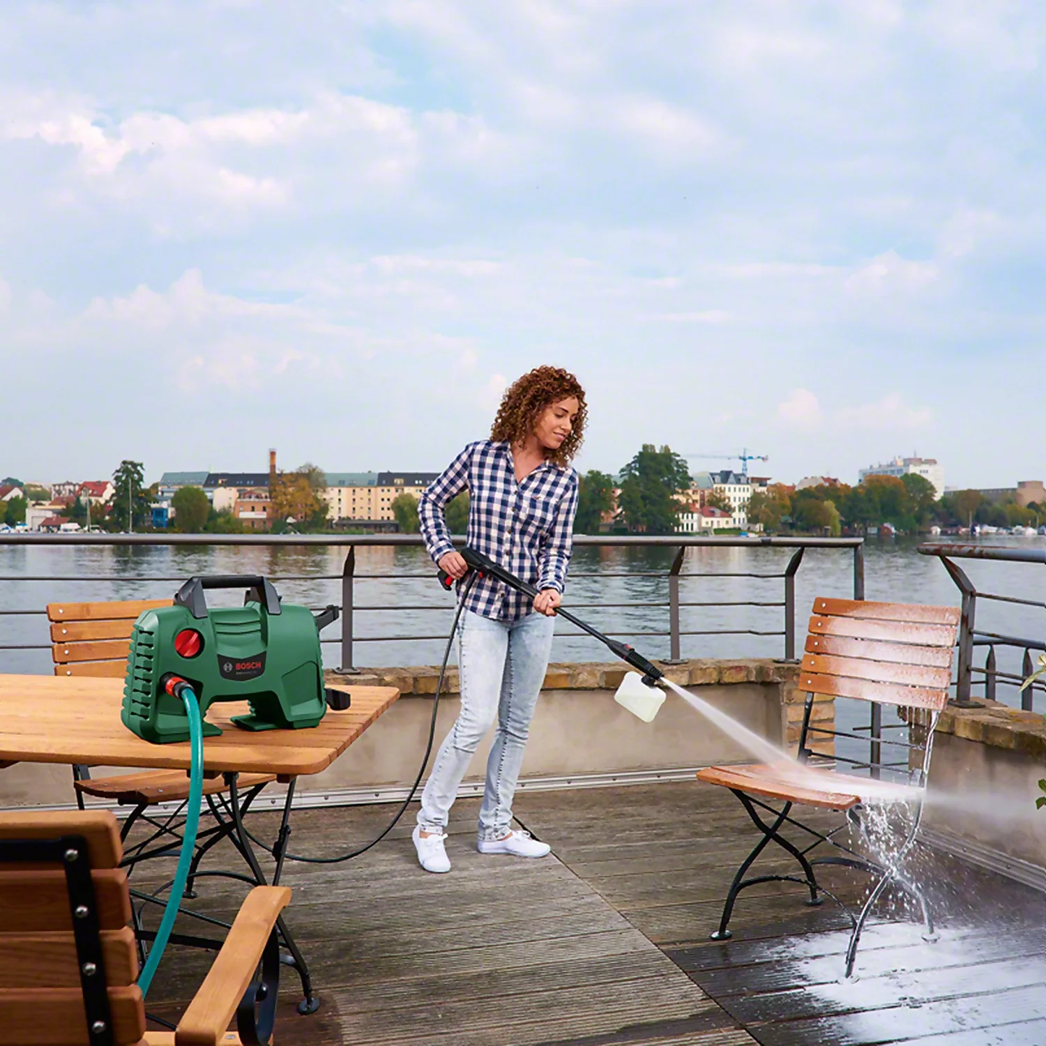 Bosch EasyAquatak 120 High Pressure Washer - Image 7